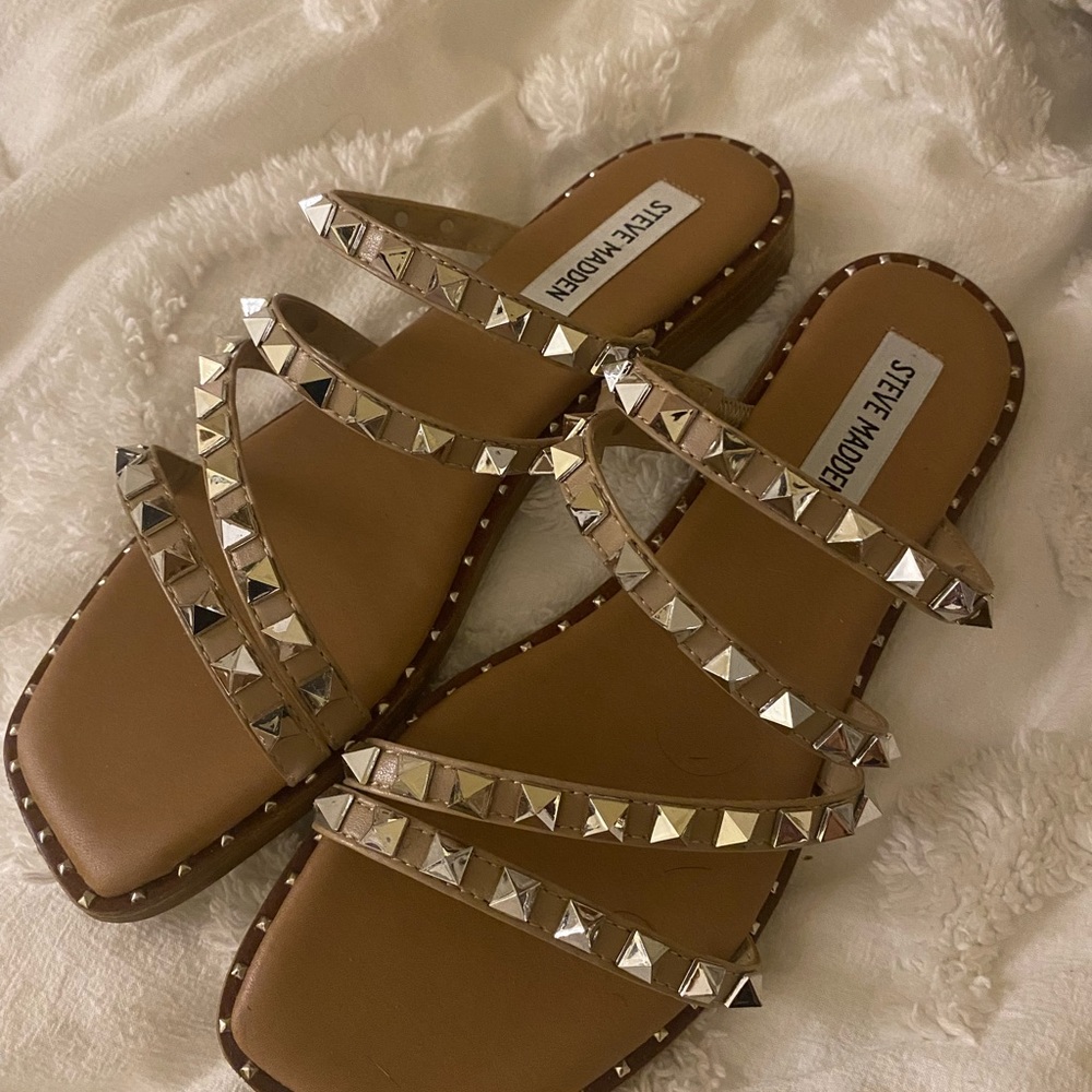 Steve Madden studded sandals SKYLAR